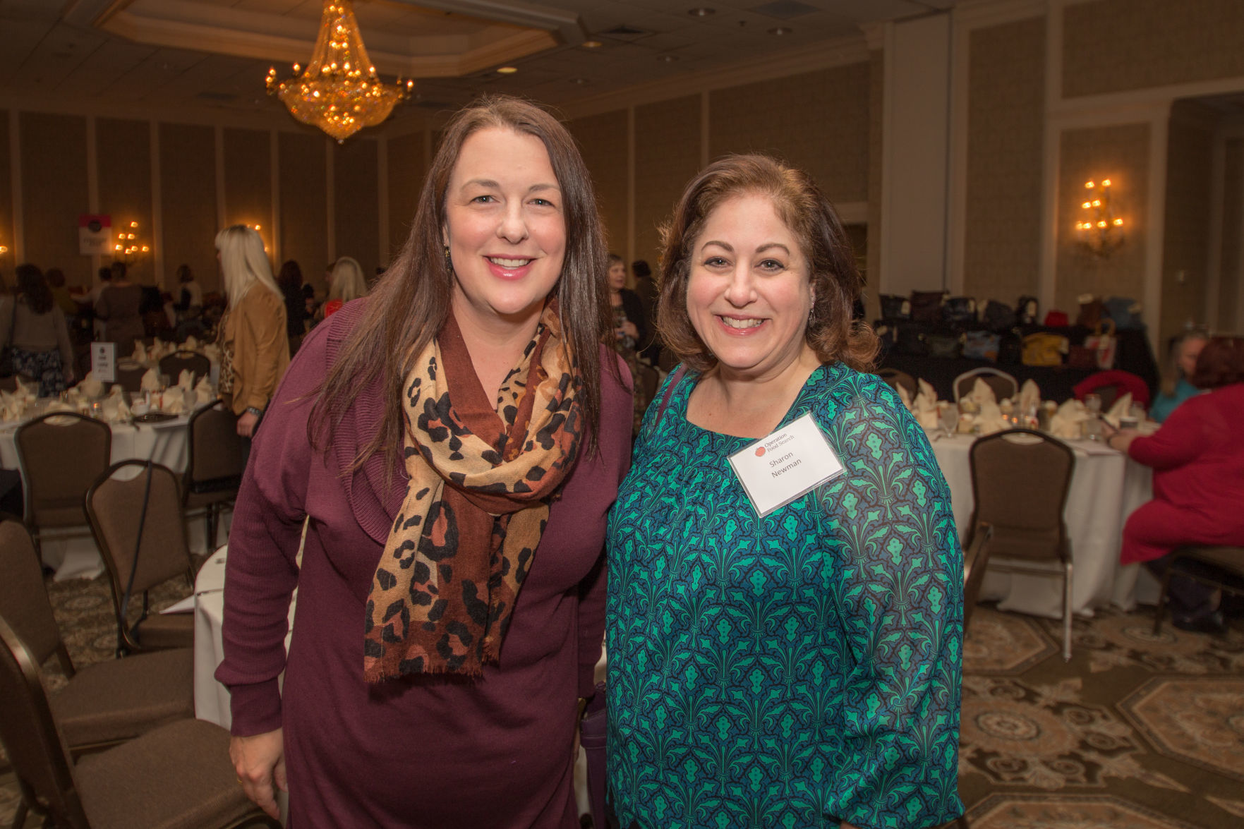 102018handbagstoendhunger29.jpg